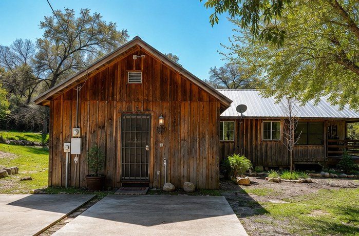 Front entrance of The Gilded Gateway cabin