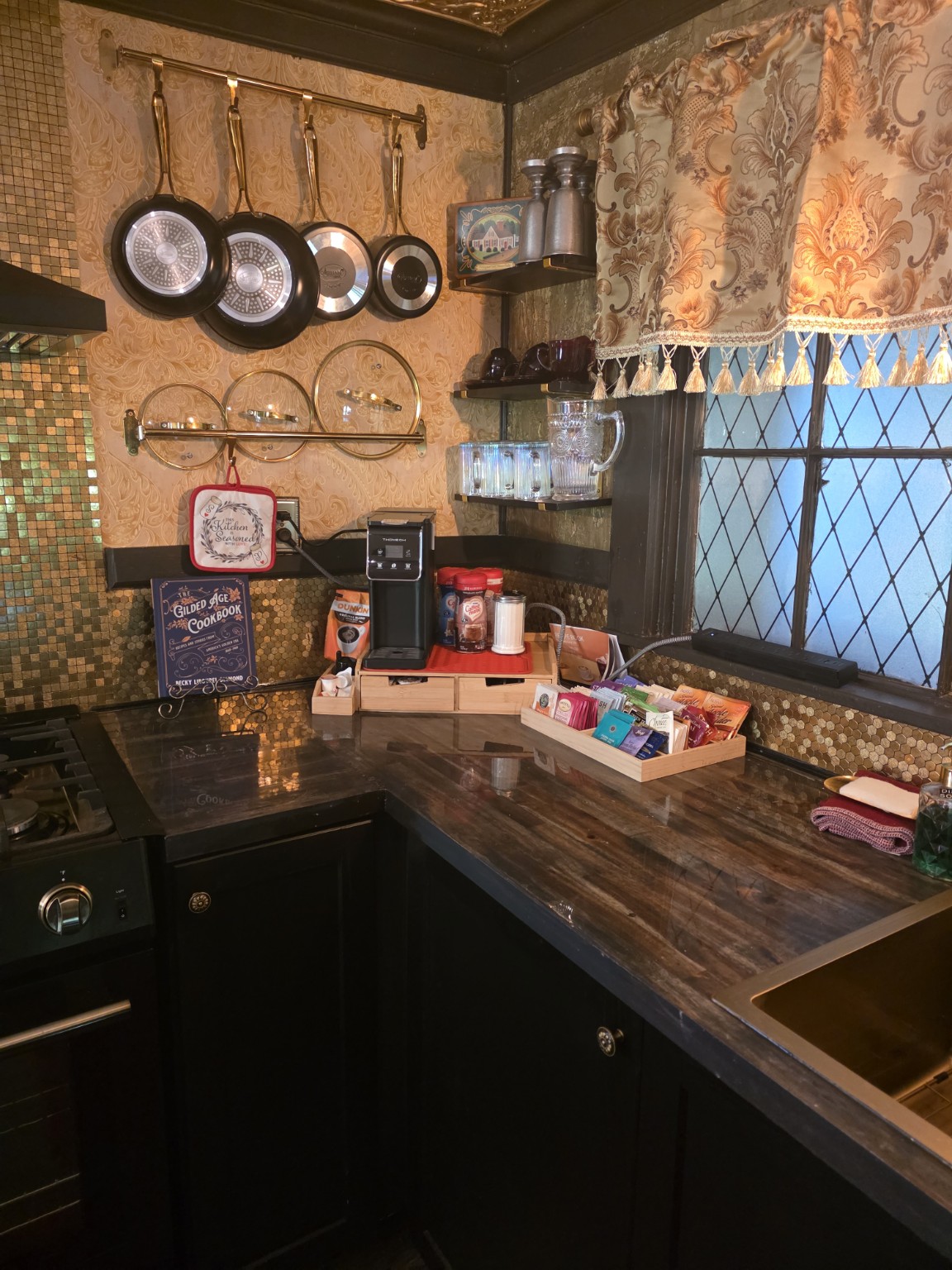 Cabin kitchen counter and cooking area