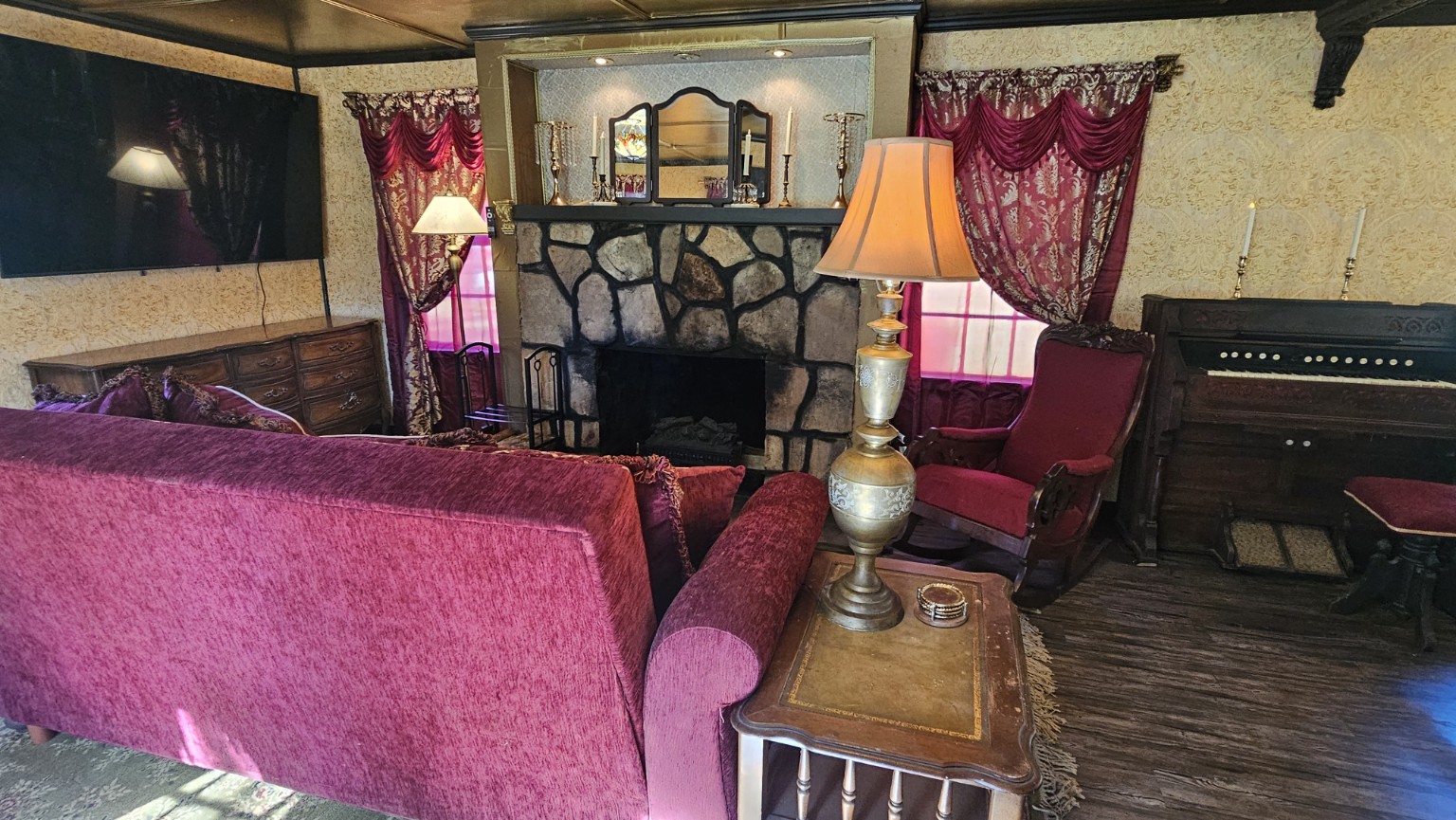 Sofa and seating in the living room